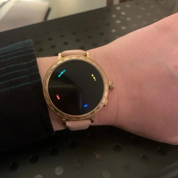 Kate Spade Scallop 2 Smart Watch with pink leather band Kate Spade Blush Leather Scallop 2 Smartwatch DW7K1 Gold  main image 2